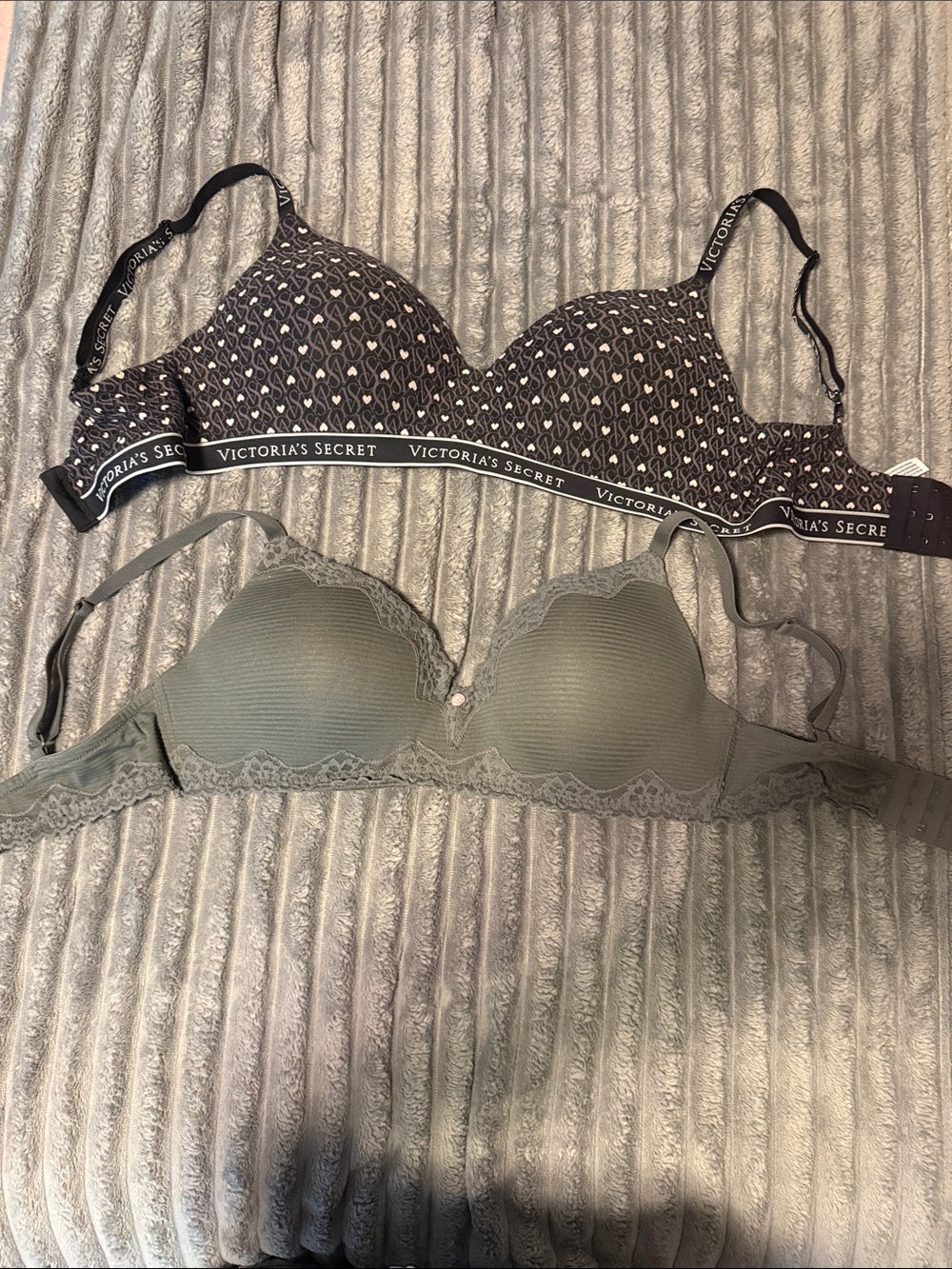 Victoria's Secret Black Patterned & Gray Lace Wireless Bras (2-Pack)